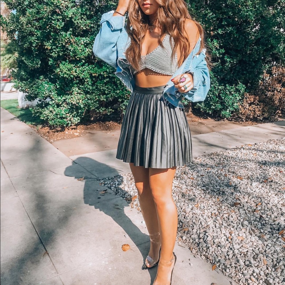 Pleated vegan leather skirt